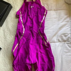 Women’s Speedo LZR Racer X closed back Fastskin